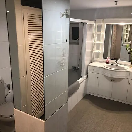 Apartamento Primera Linea Puerto Banus Con Vistas マルベーリャ